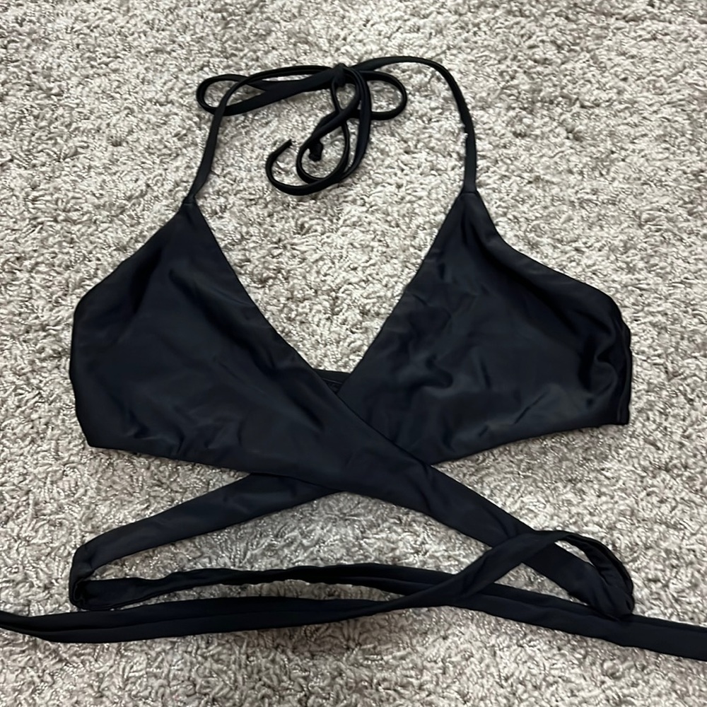 hollister black wrap swimsuit top